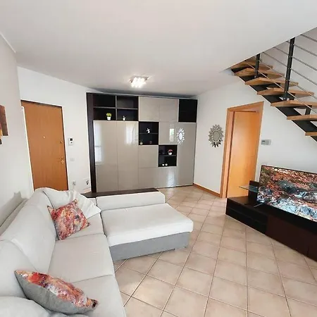 Stefano Padova Spacious,with Parking Apartment *