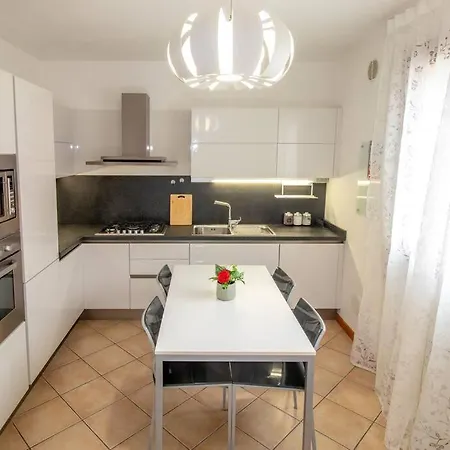 Daire Stefano Padova Spacious,with Parking *